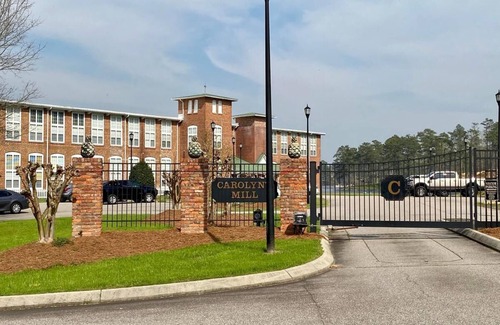 Cordova Condo | Luxury Lakefront Dream- The Perfect Getaway