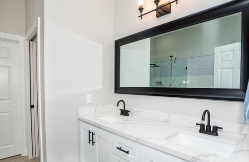 McCormick Ranch House | Luxury Lakefront in McCormick Ranch Scottsdale - CLOSE TO EVERYTHING! 3 bd/2bth