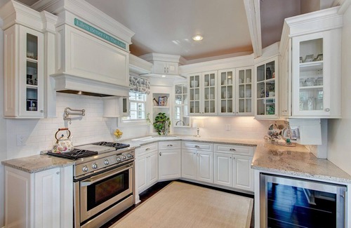 Flowery Branch House | Luxury Lakefront Home on South Lake Lanier - 2 Slip Party Dock with Deep Water