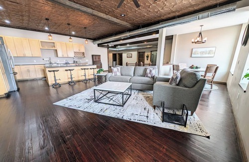 Hoyt House | Luxury Loft just minutes from Casino & Lake