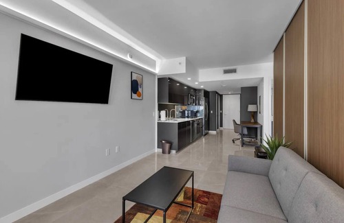 Downtown Miami Condo | Luxury & Modern 1BR In Brickell With Great Views