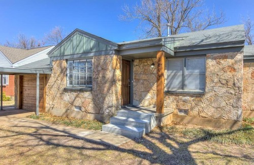 Central Oklahoma City House | Luxury Modern 3BR - Private Primary Suite!