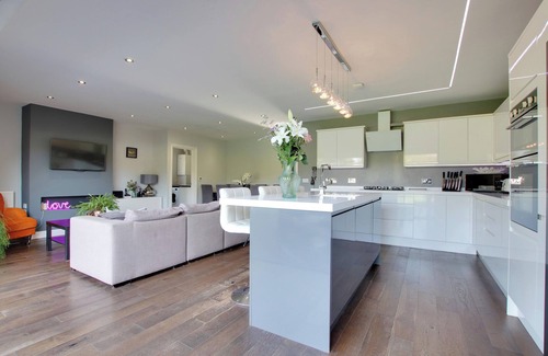 New Forest District House | Luxury modern house in the heart of the New Forest & close to the beaches.