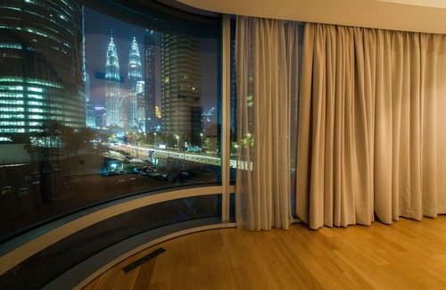 Kuala Lumpur City Centre Condo | Luxury 4BR Condo 5 mins to KLCC Park & Twin Towers