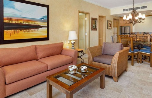Los Cabos Apartment | Luxury Oceanfront Two Bedroom Three Bathroom Penthouse Villa del Arco