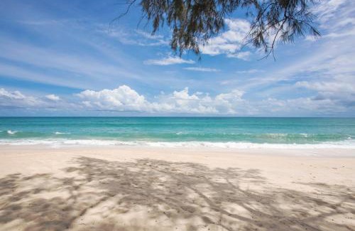 Mai Khao Apartment | Luxury Oceanfront pool access apartment