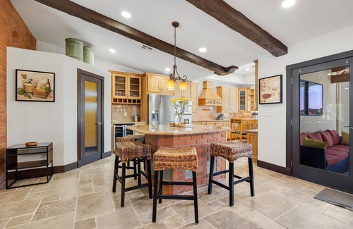 Enterprise House | Luxury one level villa with pool and spa on 1/2 acre land