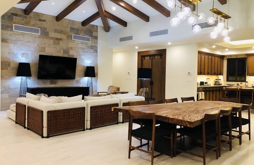 Sunset Beach Villa | Luxury Panoramic Ocean View Private Pool @Coronado