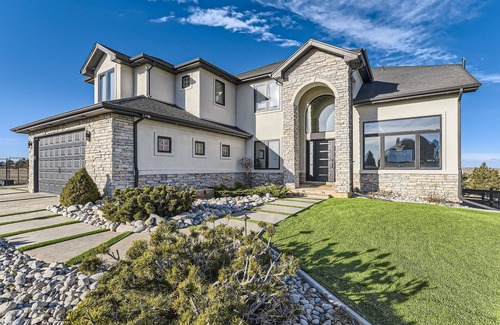 Parker Villa | Luxury Parker Mansion w/Bar, B-Ball & Hot Tub