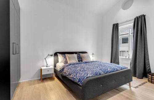 Downtown Apartment | Luxury penthous - 3 BR - 2 Bath - FreeParking - Downtown