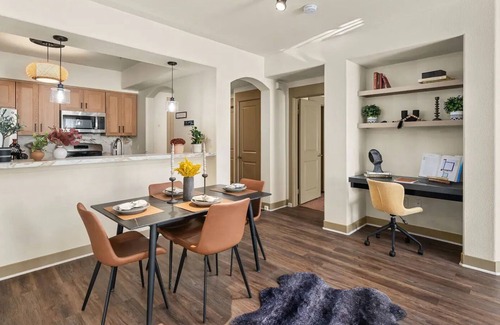 Valencia Condo | Luxury Resort Condo by Six Flags Magic Mountainnn