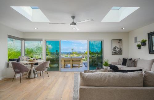 Pacific Beach Villa | Luxury Resort Pool, Spa, Swim Up Bar and Bay Views