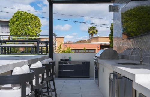 Pacific Beach Villa | Luxury Resort Pool, Spa, Swim Up Bar and Bay Views