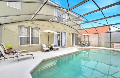 Solana House | Luxury Retreat W Heated Pool Near Disney!