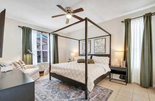 Solana House | Luxury Retreat W Heated Pool Near Disney!