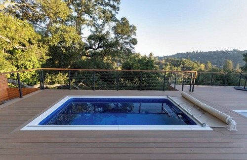 Glorietta House | Luxury Retreat with Pool/Jacuzzi Mountain Retreat on 1.7 acre land 25 mins to SF