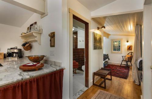 Duncans Mills House | Luxury Riverview Cottage - walk to town & trails