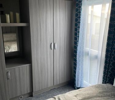 Newton Other | Luxury Romantic 2 Bedroom Caravan Trecco Bay