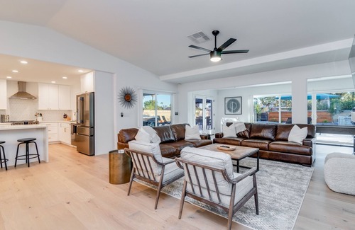 Tatum Place House | Luxury|Salt Pool|Hot Tub|Pickleball