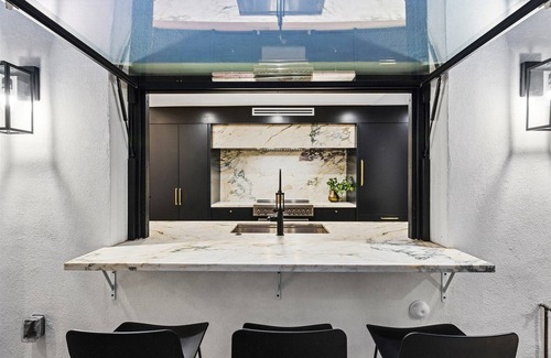 Fashion Square House | Luxury single-level townhome -walking distance to world-class shopping/dining