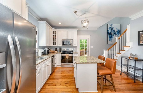 Wilmore House | Luxury South End Retreat w/Hot Tub & 4 Bedrooms