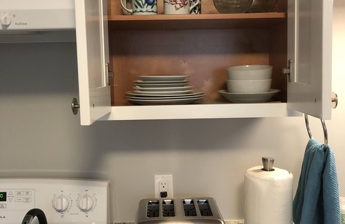 Cambrian Apartment | Luxury stay near Oakridge Mall for vacation/work