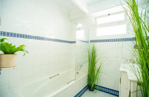 Fuengirola Apartment | Luxury Sunset Boutique Stay - Fuengirola Beach