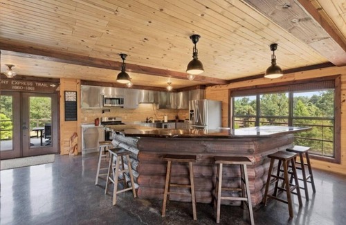 Talisheek House | Luxury Three Story Cabin on the River