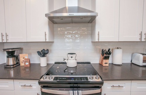 Livingston Condo | Luxury touches and Ideal location for stress free exploring