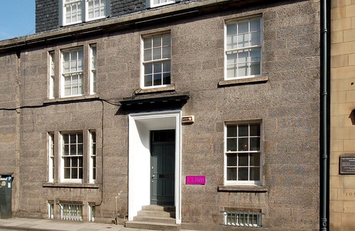 New Town House | Luxury Townhouse Set At The Heart Of Edinburgh's Georgian New Town