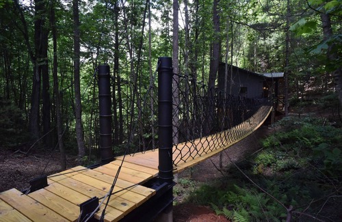 Saluda Cabin | Luxury Treehouse 20 miles from asheville.