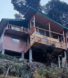 Banjar Other | Luxury Treehouse with Jacuzzi in Jibhi