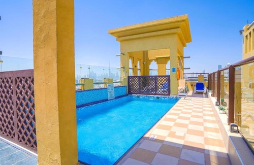 Naif House | Luxury Twin, Royal Reflections