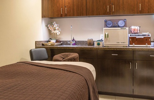 Newport Coast Hotel | Luxury two bedroom suite at the beautiful Marriott Newport Coast!