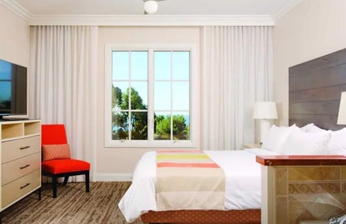 Newport Coast Hotel | Luxury two bedroom suite at the beautiful Marriott Newport Coast!
