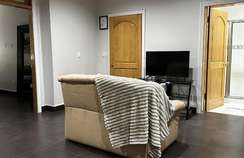 Vancouver South Apartment | Luxury Vancouver Suite Near YVR and Downtown