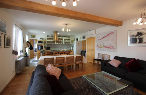 Puligny-Montrachet House | Luxury vigneron's home, secluded garden, a/c, in prestigious Puligny Montrachet