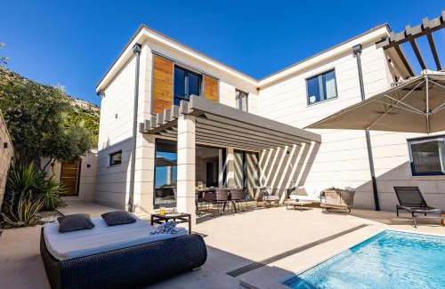 Ravno Villa | Luxury Villa Anna with private pool & Jet pool near Dubrovnik