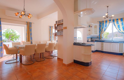 Adeje Villa | LUXURY VILLA & APARTMENT ADEJE PRIVATE HEATED POOL, CINEMA, PANORAMIC SEA VIEWS