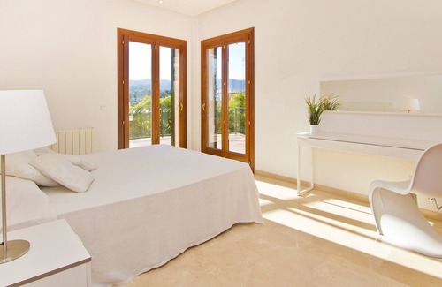 Son Vida Villa | Luxury villa in Palma with 6 bedrooms, private pool, garden and Golf Views