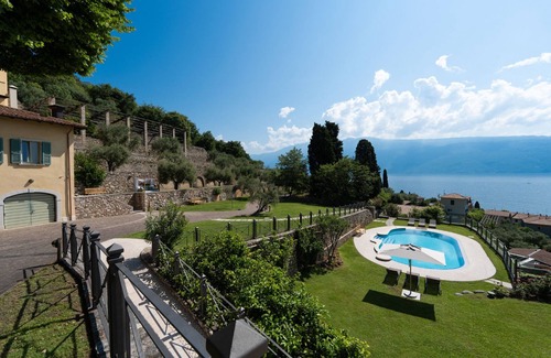 Gargnano Villa | LUXURY VILLA LAKE VIEW WITH POOL AND GARDEN