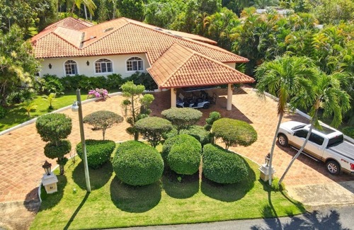 Casa de Campo Villa | Luxury Villa w/pool and jacuzzi!