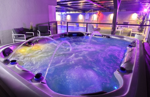 Nof Kinneret Apartment | Luxury Villa with heated pool in Zfat