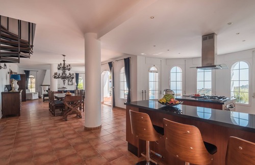 Sayalonga Villa | Luxury villa with private pool, Sun, sea and nature. www.elancla.eu