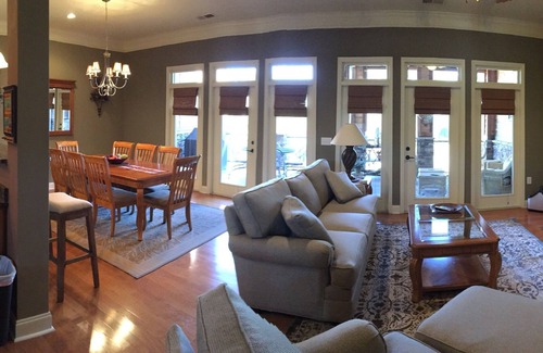 West Union House | Luxury Water Front Town Home On Picturesque Lake Keowee