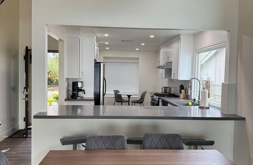 Vallejo House | Luxury Waterfront Home – 3BR, 4 Beds, Stunning Views, Quiet Retreat & Comfort