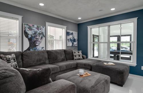 Clair-Mel City House | Luxury Waterfront Villa Heated Pool & Gameroom