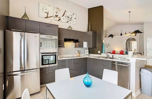 Bridgewater Crossing Villa | Luxury waterview Poolhome only 12 mins from Disney