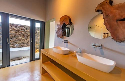 Hectorspruit House | Luxury & Wildlife Mlambo Lodge Mjejane