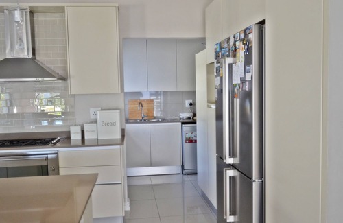 Trawal House | Luxury 4 bedroom home within a working cape winelands farm